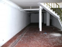 Loja com cave, 85m2 + 85m2, em bom estado - 500€ - Brr